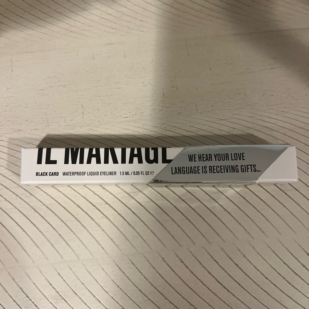 IL MAKIAGE Black Card Liquid Eyeliner